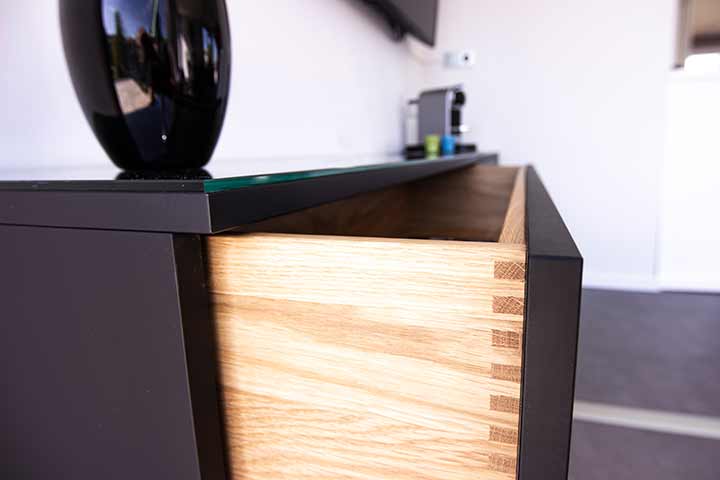 LE SideBoard 07